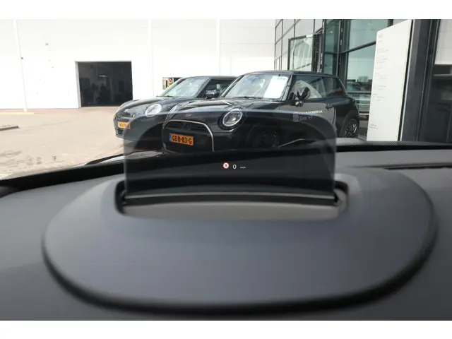 MINI Electric Camden Edition 2023 Elektrisch 9