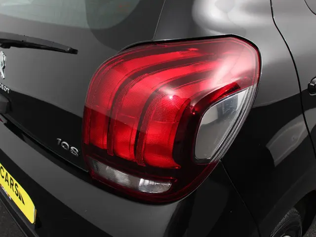 Peugeot 108 1.0 e-VTi Active 2021 Benzine 29