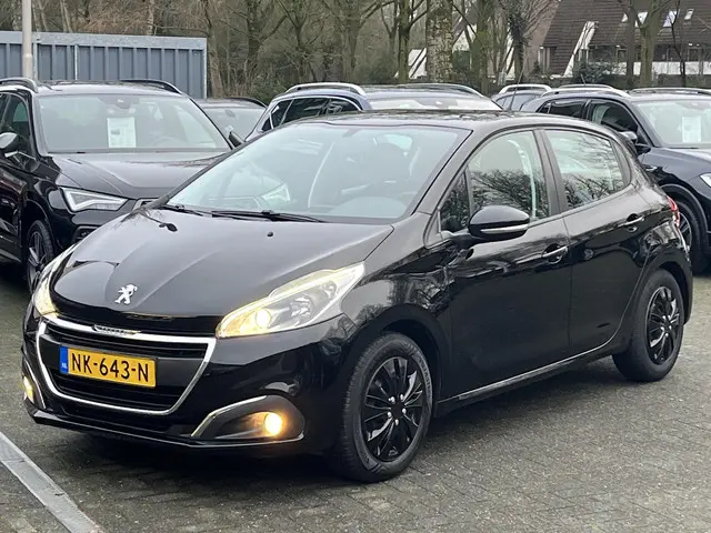 Peugeot 208 1.2 PureTech Blue Lion 2017 Benzine 8