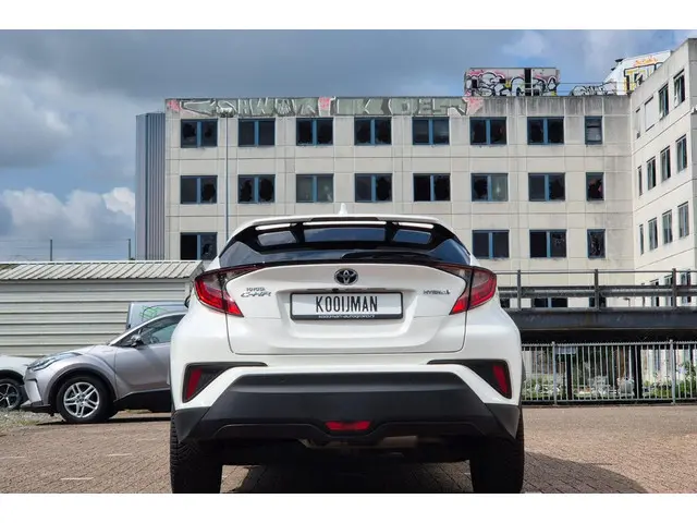 Toyota C-HR 1.8 Hybrid Dynamic 2021 Hybride Benzine 7