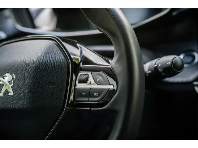 Peugeot e-2008 EV Allure Pack 50 kWh 2021 Elektrisch 31