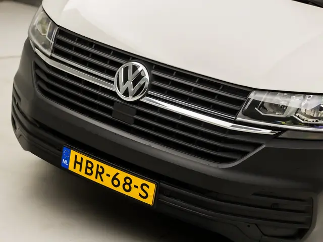 Volkswagen Transporter Kombi 2.0 TDI L1H1 2020 Diesel 26