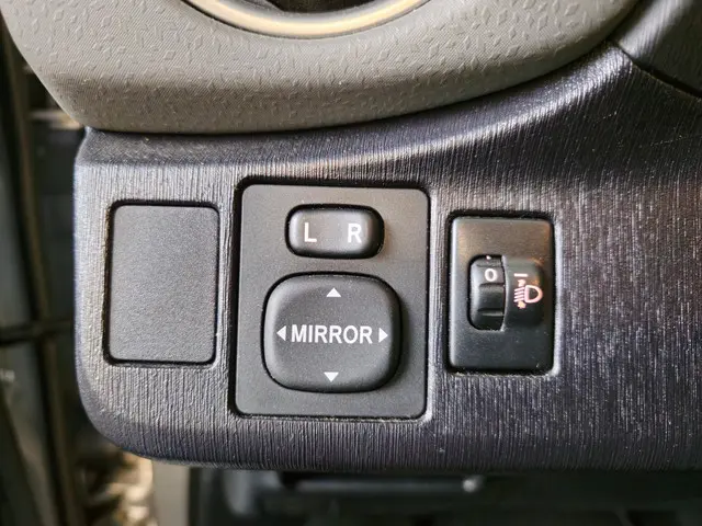 Toyota Yaris 1.3 VVT-i Aspiration 2013 Benzine 27