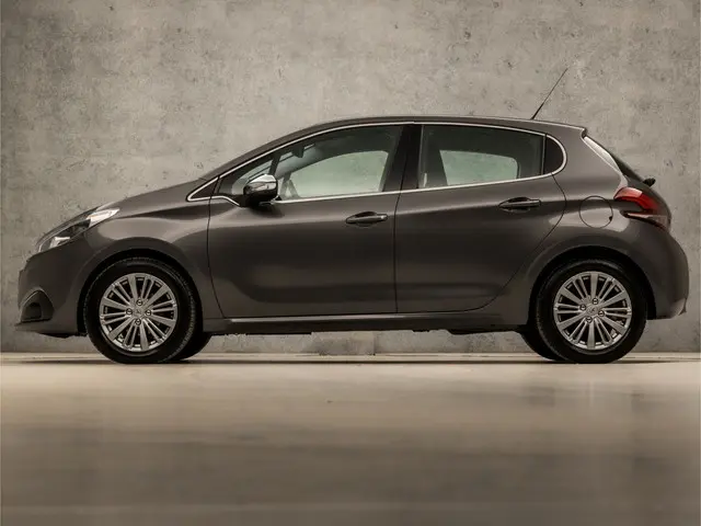 Peugeot 208 1.2 PureTech Sport 2018 Benzine 2