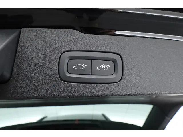 Volvo V60 2.0 B4 Momentum Business 2021 Hybride Benzine 31