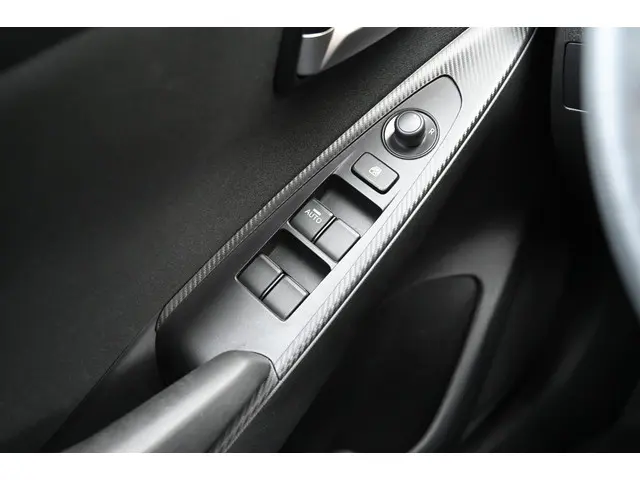 Mazda 2 e-SkyActiv-G 90 6MT Homura 2024 Benzine 14