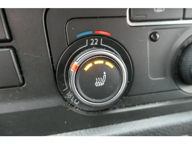 Volkswagen Transporter 2.0 TDI L2H1 Highline 2015 Diesel 18