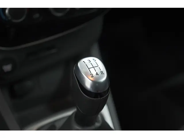 Renault Clio TCe 90 Limited 2018 Benzine 38