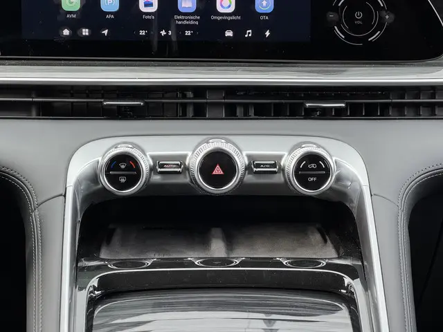 Omoda 9 SHS 1.5T-GDi SHS-P Premium 2026 Hybride Benzine 19