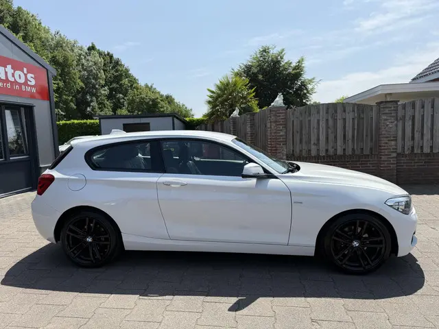 BMW 1 Serie 120i Sport 2015 Benzine 11