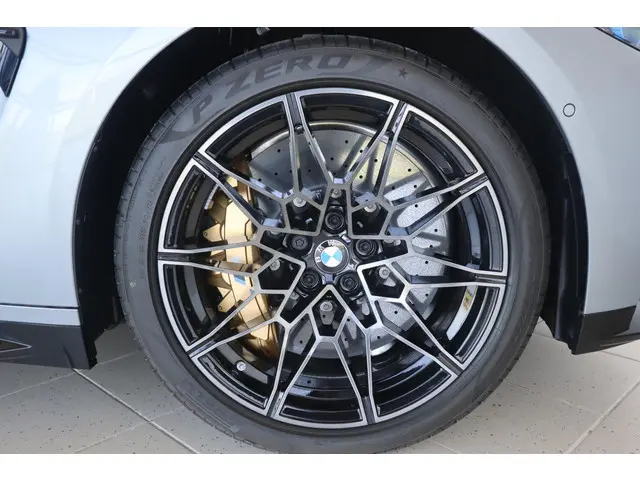 BMW M4 Coupé xDrive Competition 2025 Benzine 6