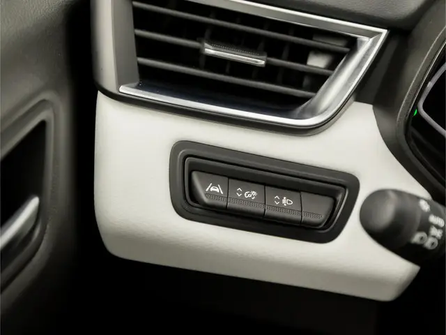 Renault Clio 1.0 TCe 90 Techno Sport 2022 Benzine 22