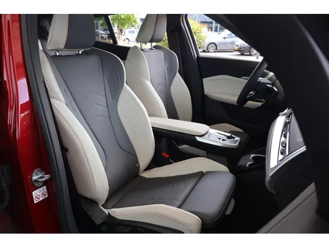 BMW iX2 xDrive30 2025 Elektrisch 7