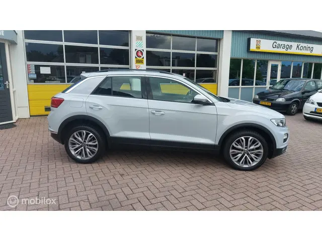 Volkswagen T-Roc 1.0 TSI Style Business 2021 Benzine 2