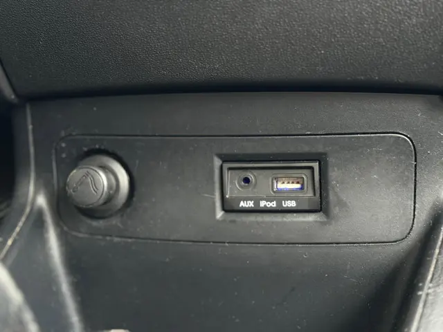 Hyundai i20 1.2i i-86PK Airco|Navigatie|Led!!! 2014 Benzine 21