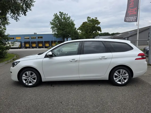 Peugeot 308 2
