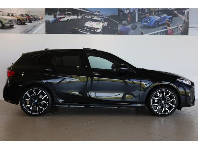 BMW 1 Serie 120 2024 Benzine 3