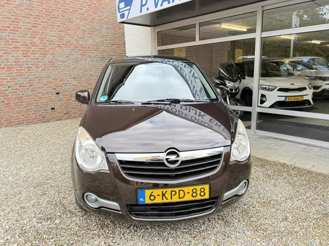 Opel Agila 1.0 Edition 2013 Benzine 4