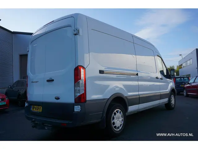 Ford Transit 350 2.2 TDCI L3H3 Ambiente 2015 Diesel 4