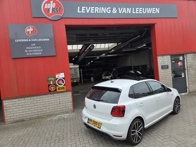Volkswagen Polo 1.8 TSI GTI 2017 Benzine 2