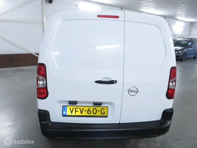 Opel Combo 1.5D L1H1 Edition 2020 Diesel 4