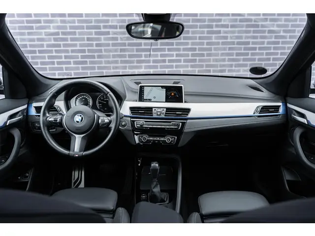 BMW X1 xDrive25e High Executive 2022 Hybride Benzine 25