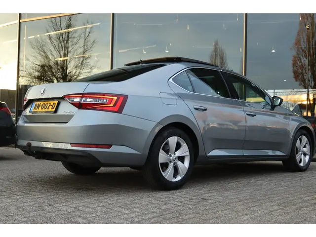 Škoda Superb 1.6 TDI AMBITION BUSINESS 2018 Diesel 2