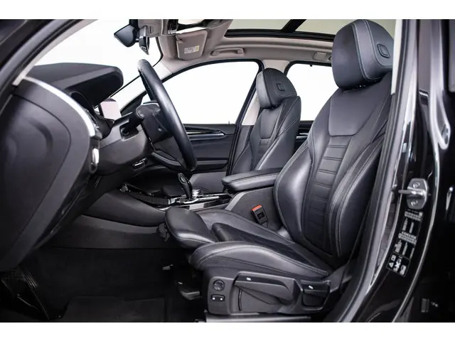 BMW X3 xDrive30i High Executive 2019 Benzine 4