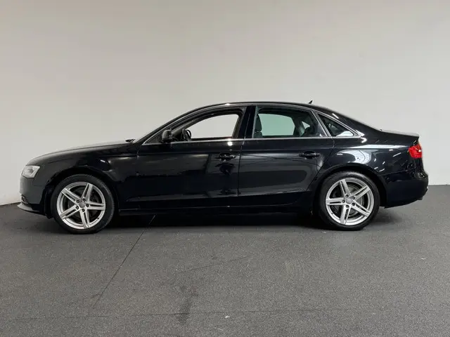 Audi A4 Limousine 1.8 TFSI Business Edition 2015 Benzine 4