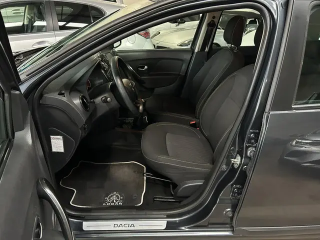 Dacia Logan Airco, trekhaak 2017 Benzine 8