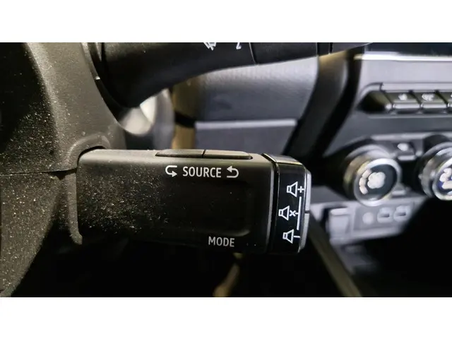 Mitsubishi Colt 1.0T MT Instyle 2024 Benzine 20