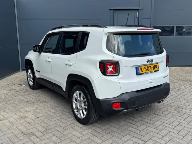 Jeep Renegade 1.3T Limited / Navi / Trekhaak 2019 Benzine 2