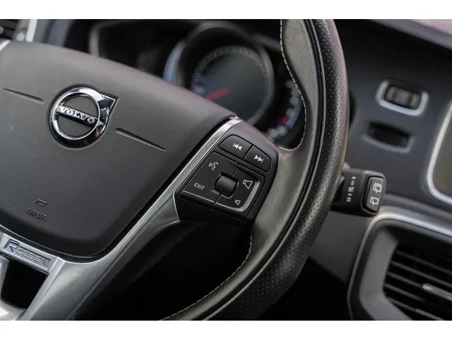 Volvo V40 1.5 T3 Polar+ Sport 2019 Benzine 23