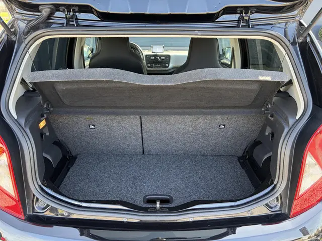 SEAT Mii 1.0 Sport Connect 2016 Benzine 32