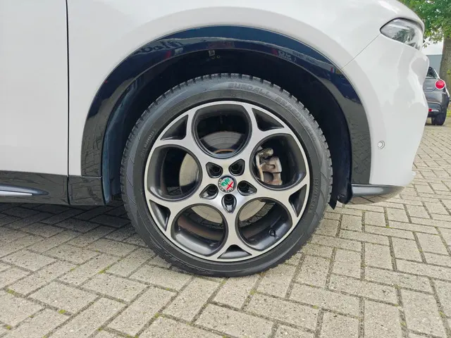 Alfa Romeo Tonale 1.5T Hybrid Ti 2023 Hybride Benzine 9