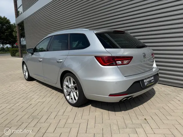 SEAT Leon Sportstourer ST 1.4 EcoTSI FR 2016 Benzine 3