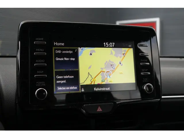 Toyota Yaris 1.5 Hybrid Active 2022 Hybride Benzine 18