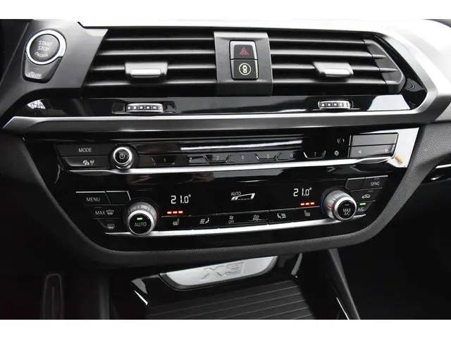 BMW X3 xDrive30i High Executive 2021 Benzine 32