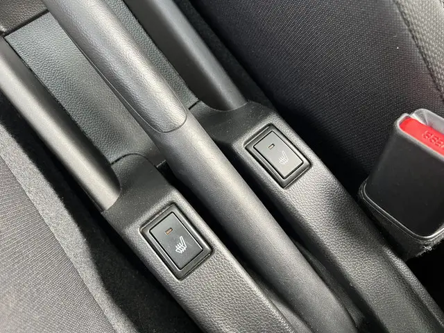 Suzuki Swift 1.2 Select 2018 Benzine 24