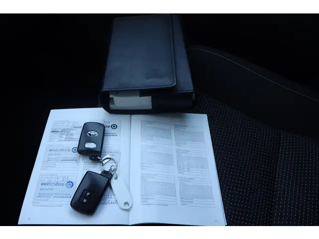 Toyota Auris 1.8 Hybrid Aspiration 2013 Hybride Benzine 3