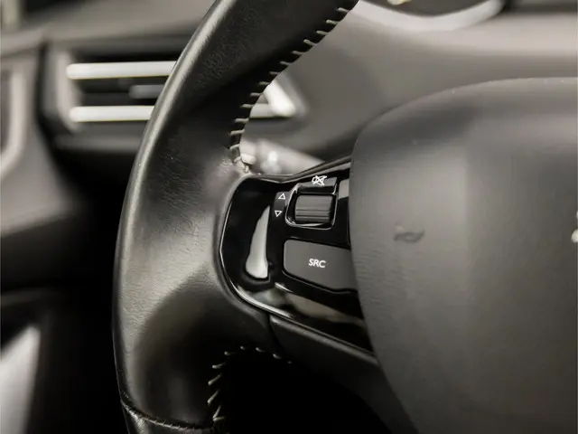 Peugeot 308 SW 1.2 PureTech Sport 2018 Benzine 21