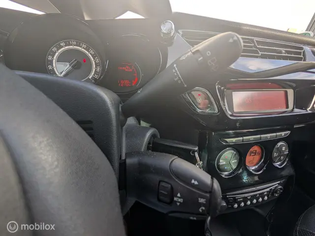 Citroën C3 1.2 VTi Collection 2013 Benzine 27