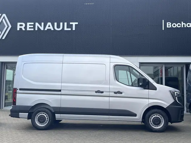 Renault Master T35 2.0 dCi 130 L2H2 Advance 2024 Diesel 13