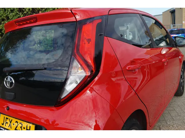 Toyota Aygo 1.0 VVT-i x-joy 2020 Benzine 13