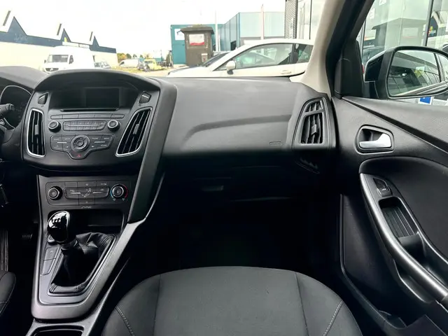 Ford Focus Wagon 1.0 Trend | Airco | APK | NAP 2017 Benzine 10