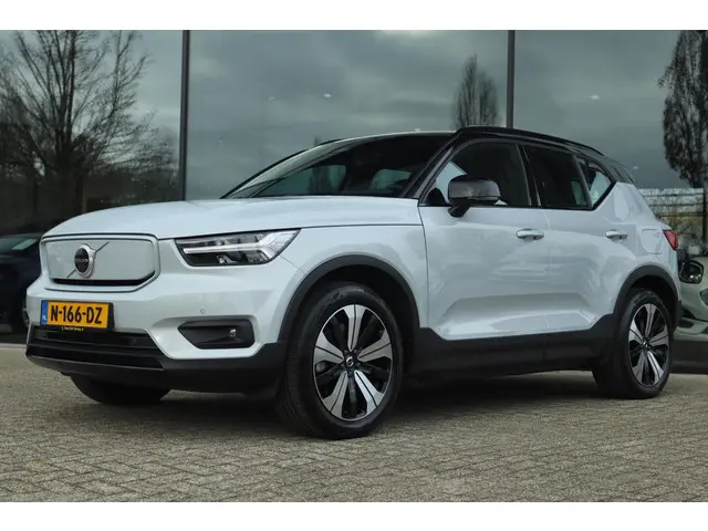 Volvo XC40 RECHARGE P8 AWD R-DESIGN 2021 Elektrisch