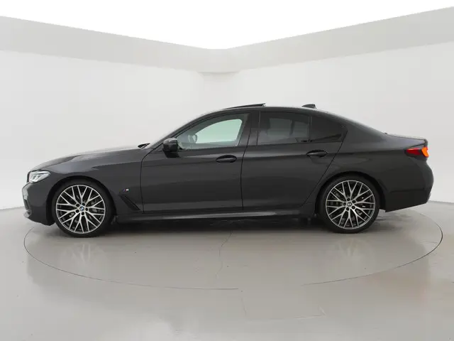 BMW 5 Serie 540i M-SPORT 2022 Benzine 5