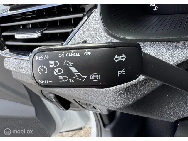 Škoda Kamiq 1.5 TSI ACT Sport Business 2024 Benzine 26