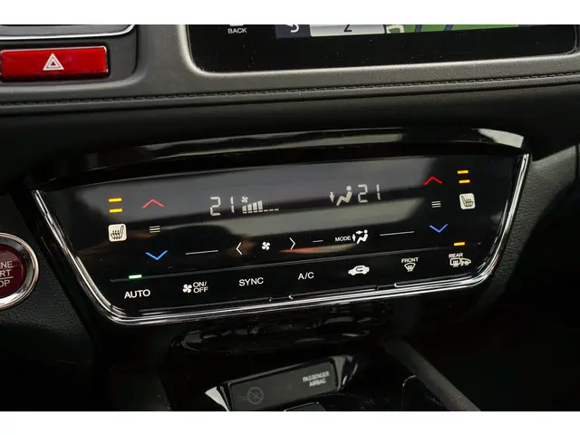 Honda HR-V 1.5i VTEC EXECUTIVE 2018 Benzine 24