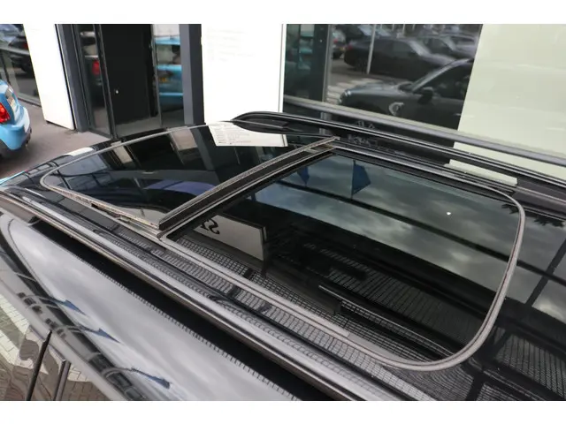 MINI Countryman Cooper S E ALL4 2022 Hybride Benzine 11